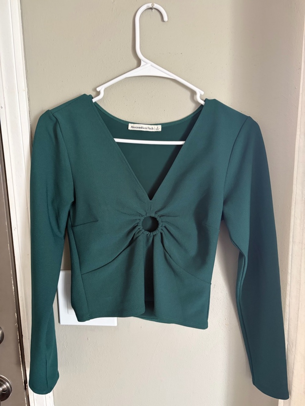 Abercrombie & Fitch Emerald Green V-Neck Ring-Front Long Sleeve Top Size S